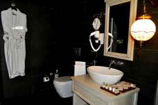 Cappadocia Honeymoon Hotel Bathroom Products