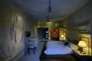 Cappadocia Honeymoon Hotel with stone rooms